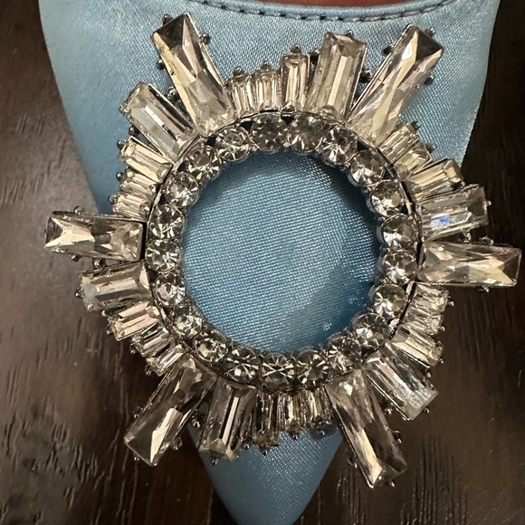 Elegant Blue Satin Slingback Heels - Picture 5 of 7